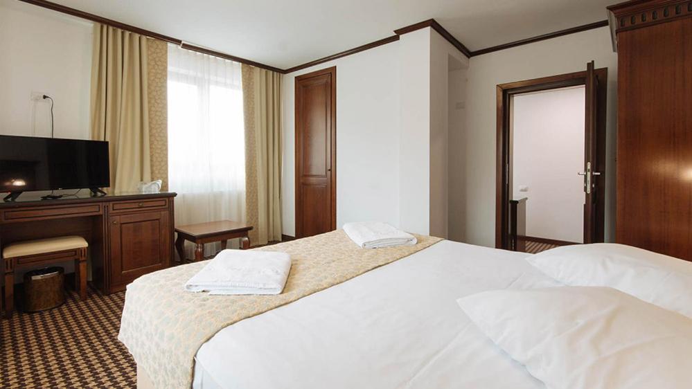 Hotel Alpin Rarau Câmpulung Moldovenesc Екстериор снимка