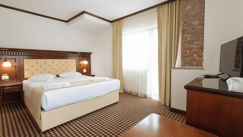 Hotel Alpin Rarau Câmpulung Moldovenesc Екстериор снимка