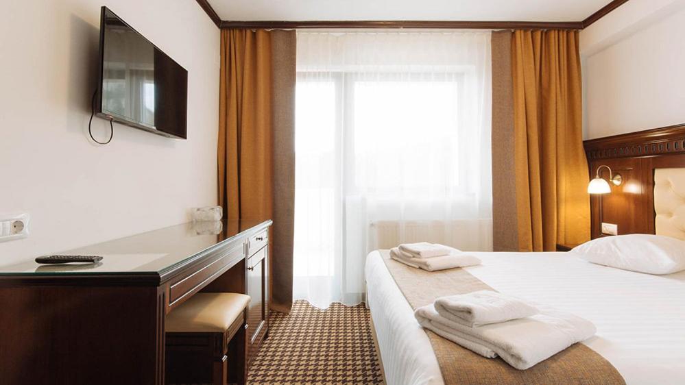 Hotel Alpin Rarau Câmpulung Moldovenesc Екстериор снимка